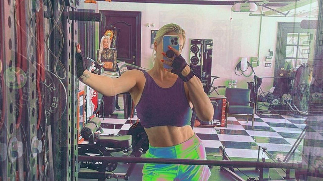 She shared the selfie while working out at the gym