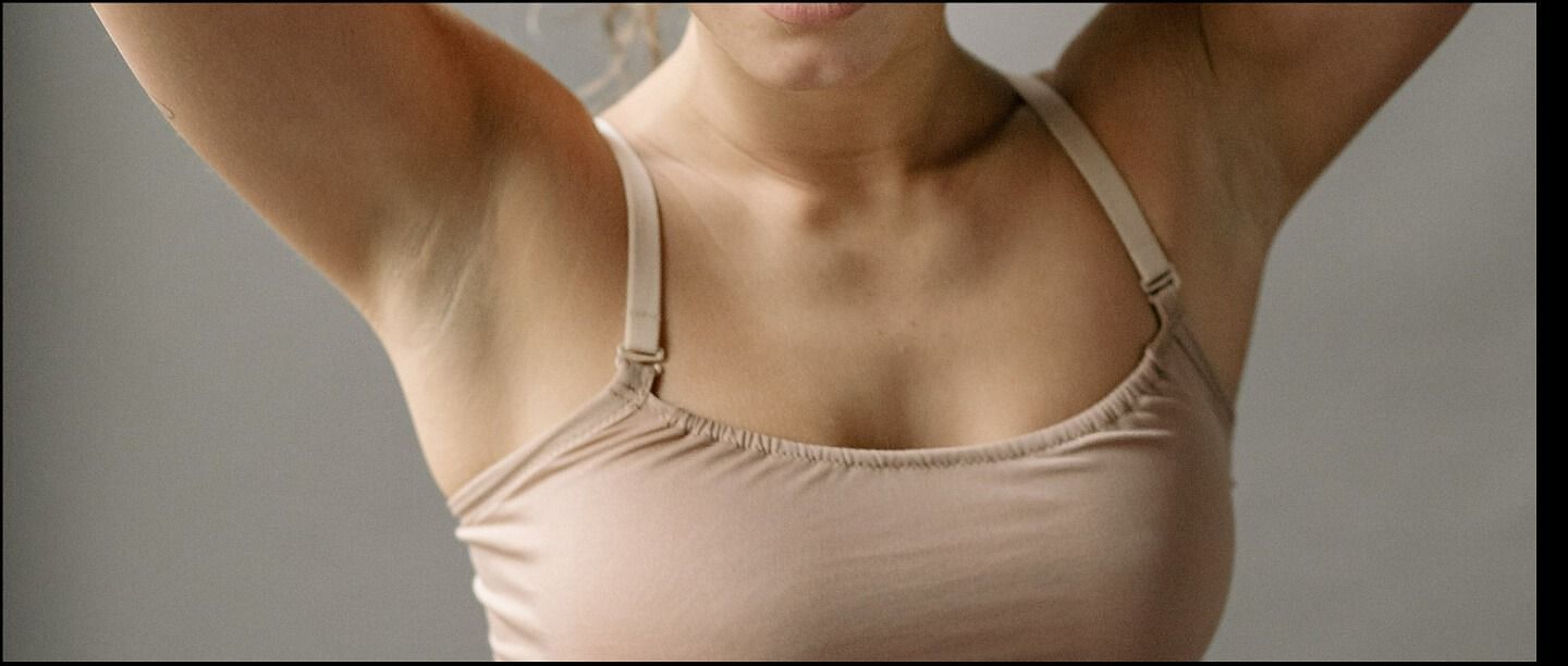 Underarm detox (Image via Getty Images)