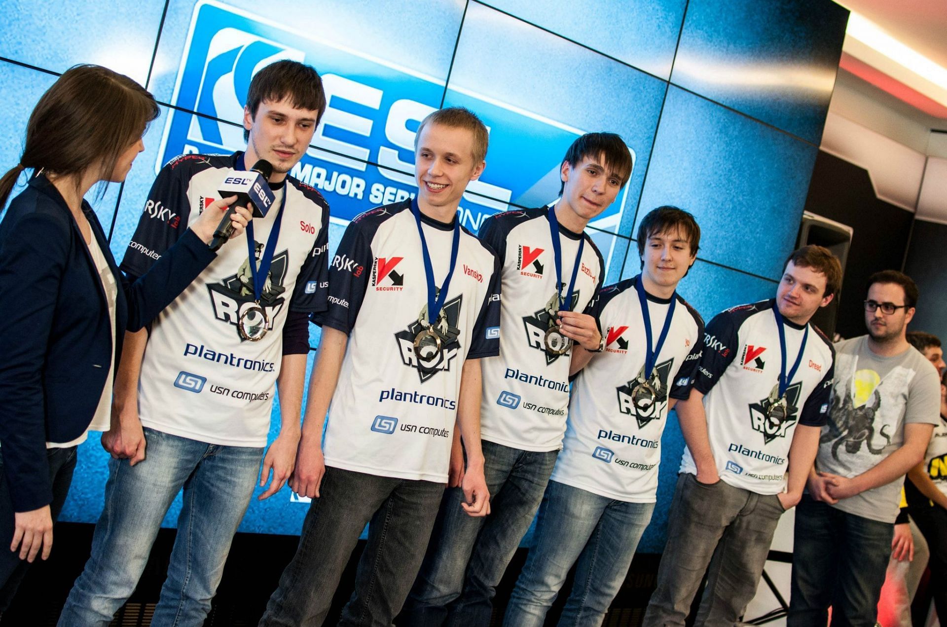 The banned Rox.Kis 2013 Dota 2 squad in StarLadder StarSeries (Image via StarLadder)