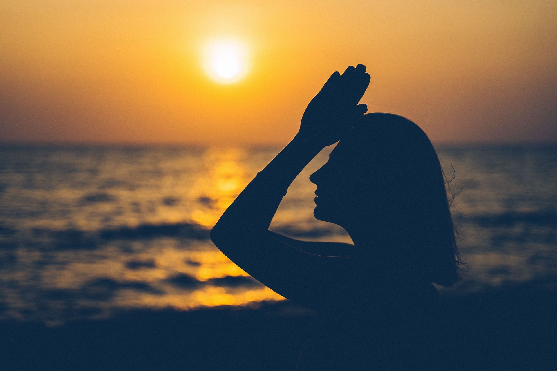 How can you incorporate mindfulness every day? (Image via Pexels/Anna Tarazevich)