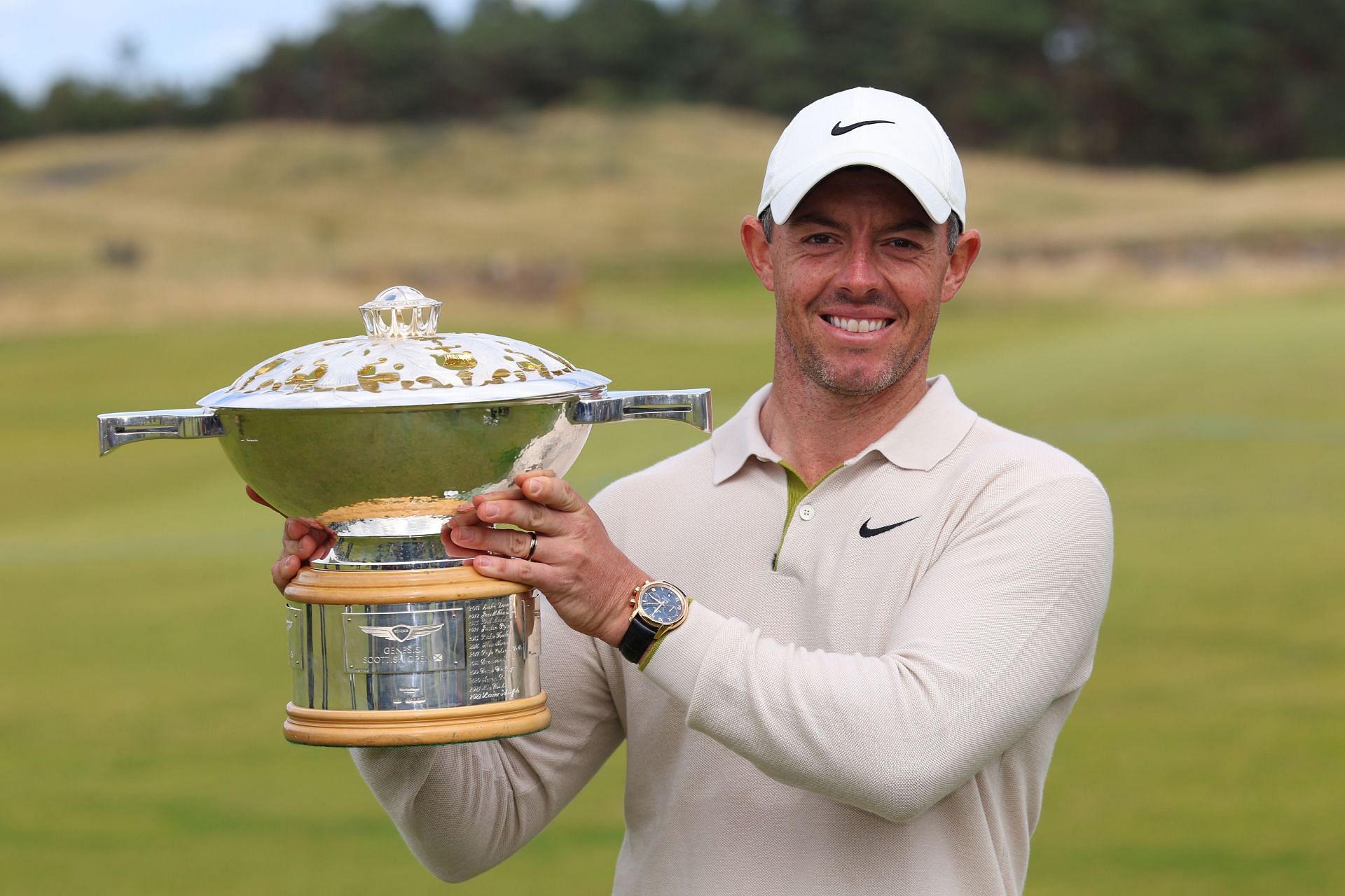 Rory McIlroy with Genesis Scottish Open trophy in 2023 (via Getty Images)