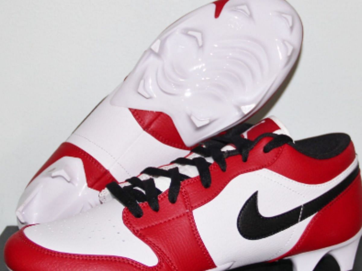 Air Jordan Chicago Low cut ( Image via eBay)