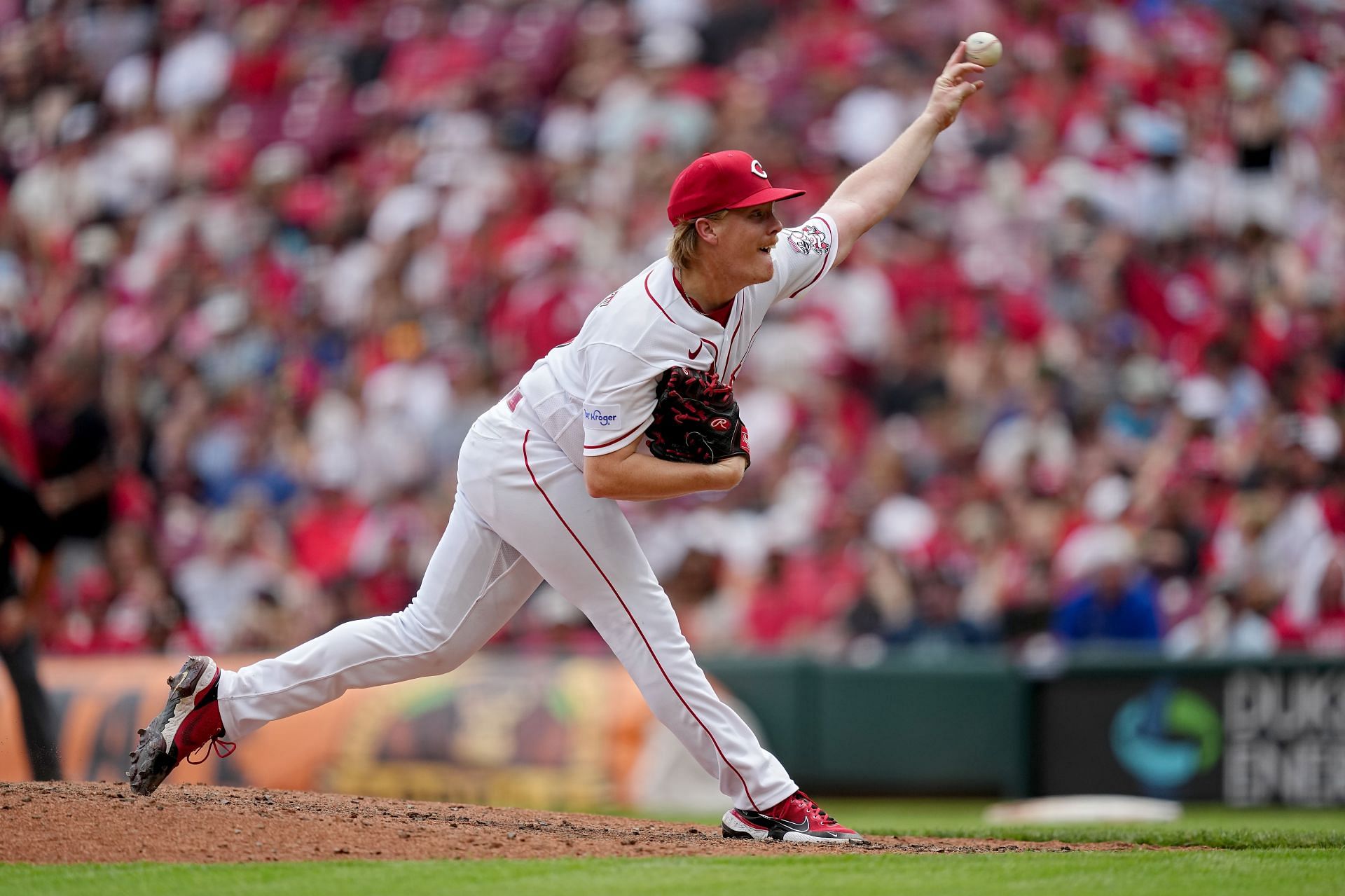 Andrew Abbott of the Cincinnati Reds pitches against the San Diego Padres.