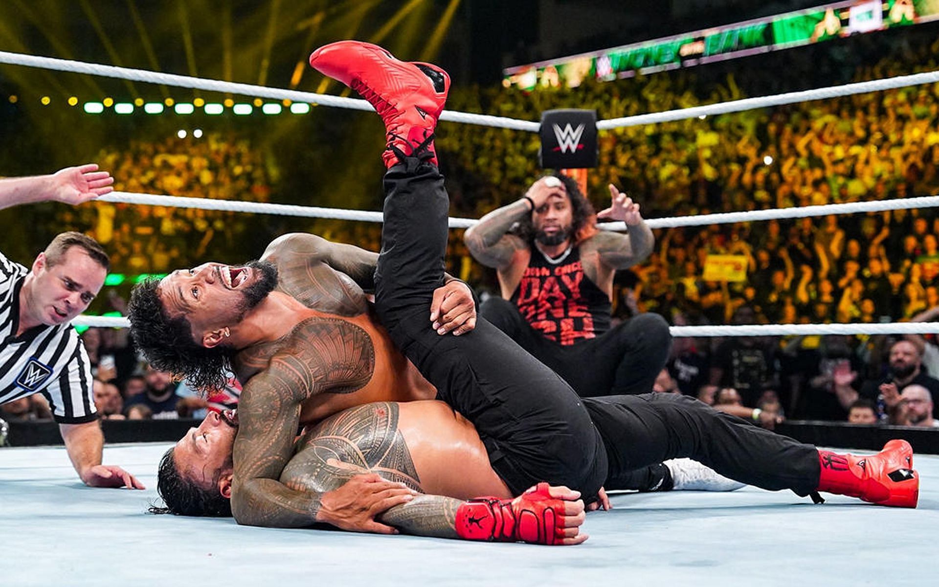 Roman Reigns vs Jey Uso: Roman Reigns' Island of Relevancy to sink at ...