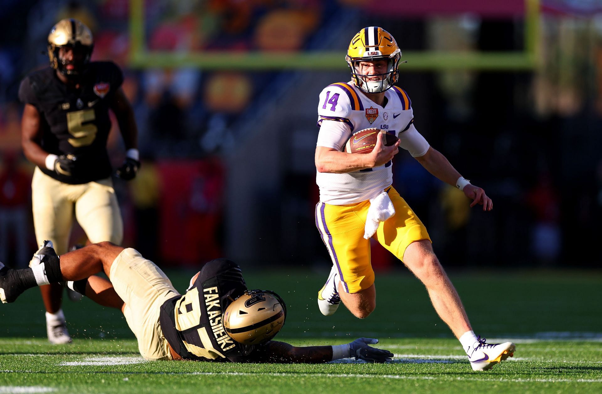 Cheez-It Citrus Bowl - LSU v Purdue