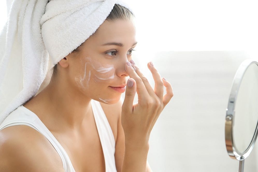 Skincare trend (Image via Freepik/Racool_Studio)