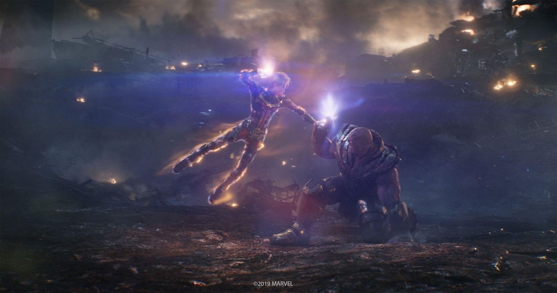 Captain Marvel fights Thanos during the Battle of Earth (Image via Marvel)