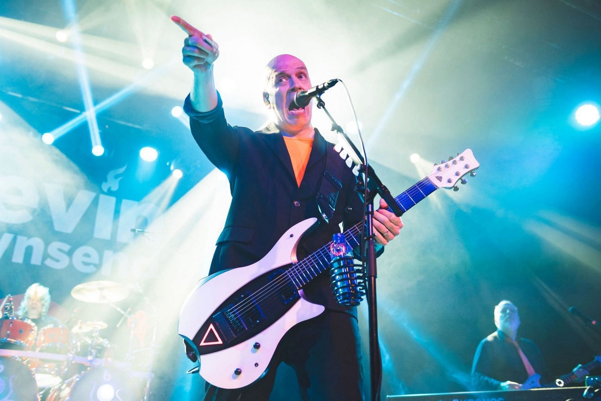  Devin Townsend performs on stage at La Riviera  in Madrid, Spain on March 17, 2023 (Image via Getty Images)