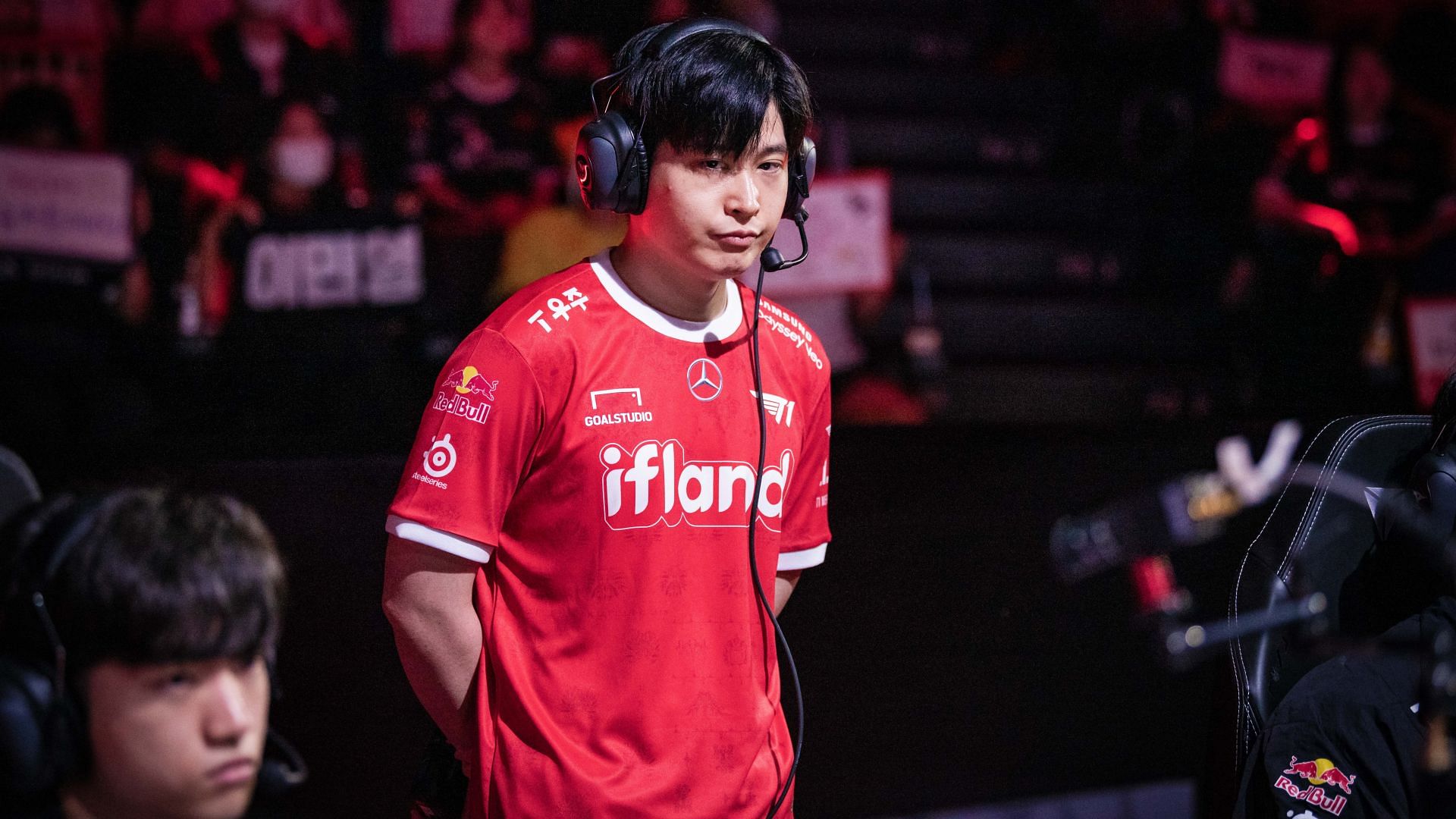 Jae-hyeon &quot;Tom&quot; will take on the role of T1&#039;s head coach (Image via LoL Esports)