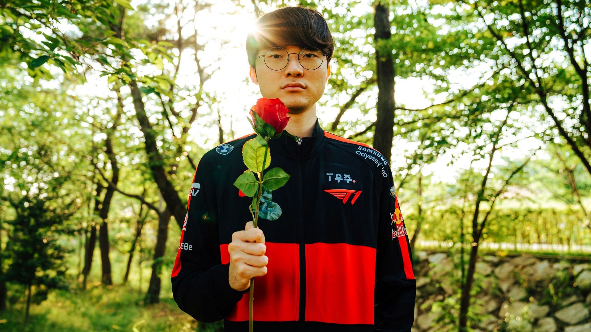 League of Legends icon Faker re-signs with T1 for 2023