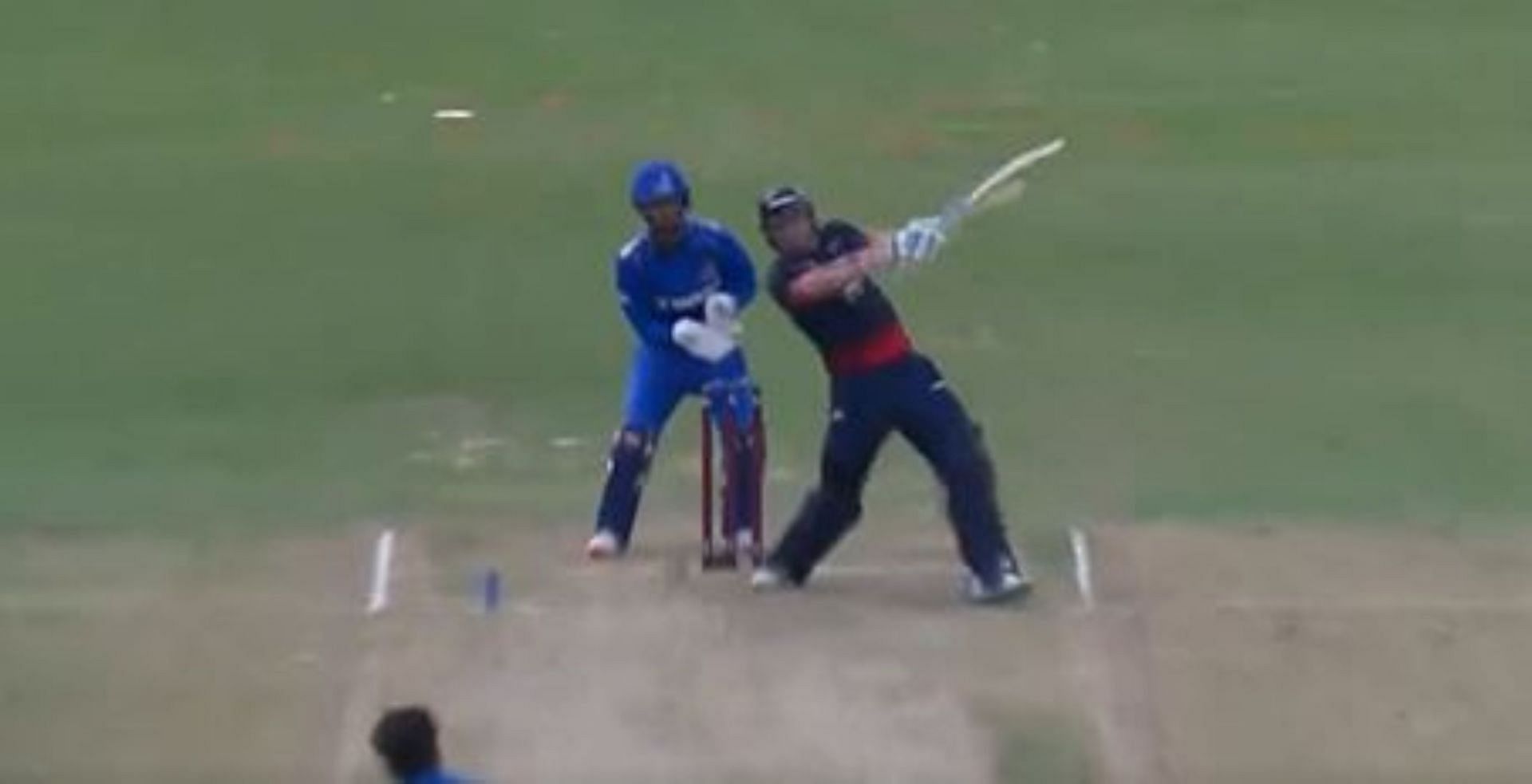 [Watch] Glenn Phillips' three humungous sixes spark a rampaging end to ...