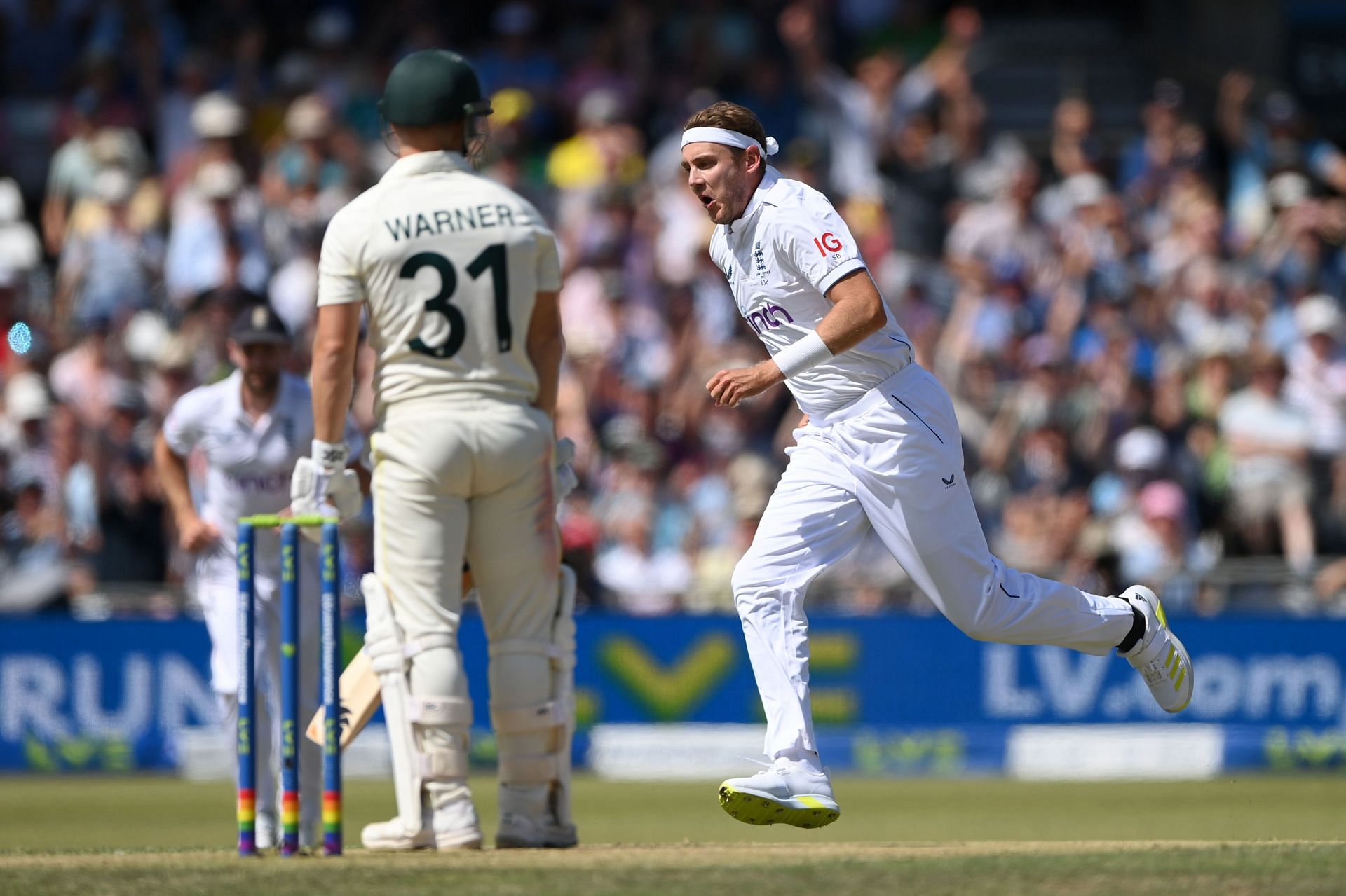 Stuart Broad celebrates David Warner&#039;s wicket. (Credits: Getty)