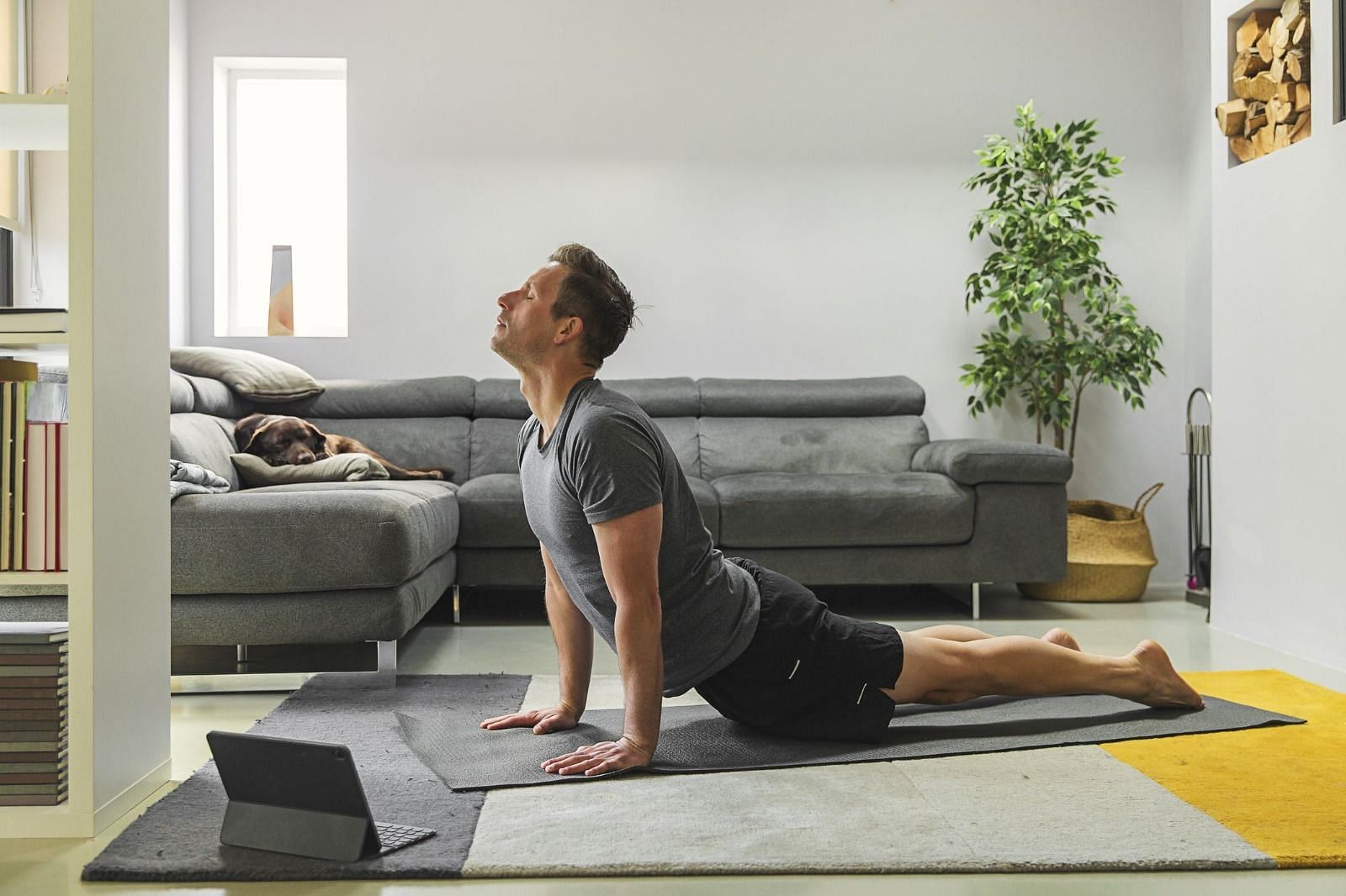 Morning stretches for men (Image via Men&#039;s Health)