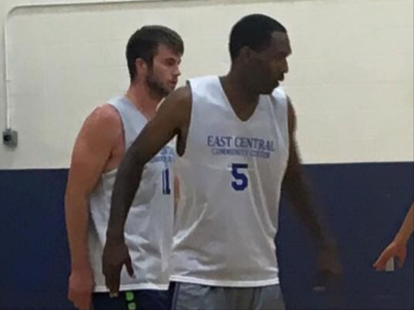 Andre Ervin playing pickup basketball in 2016 (Photo: Catch Spokane - Basketball/Facebook)