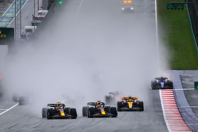 "Maybe Checo didn't see Max": Christian Horner's take on the battle between Max Verstappen and Sergio Perez