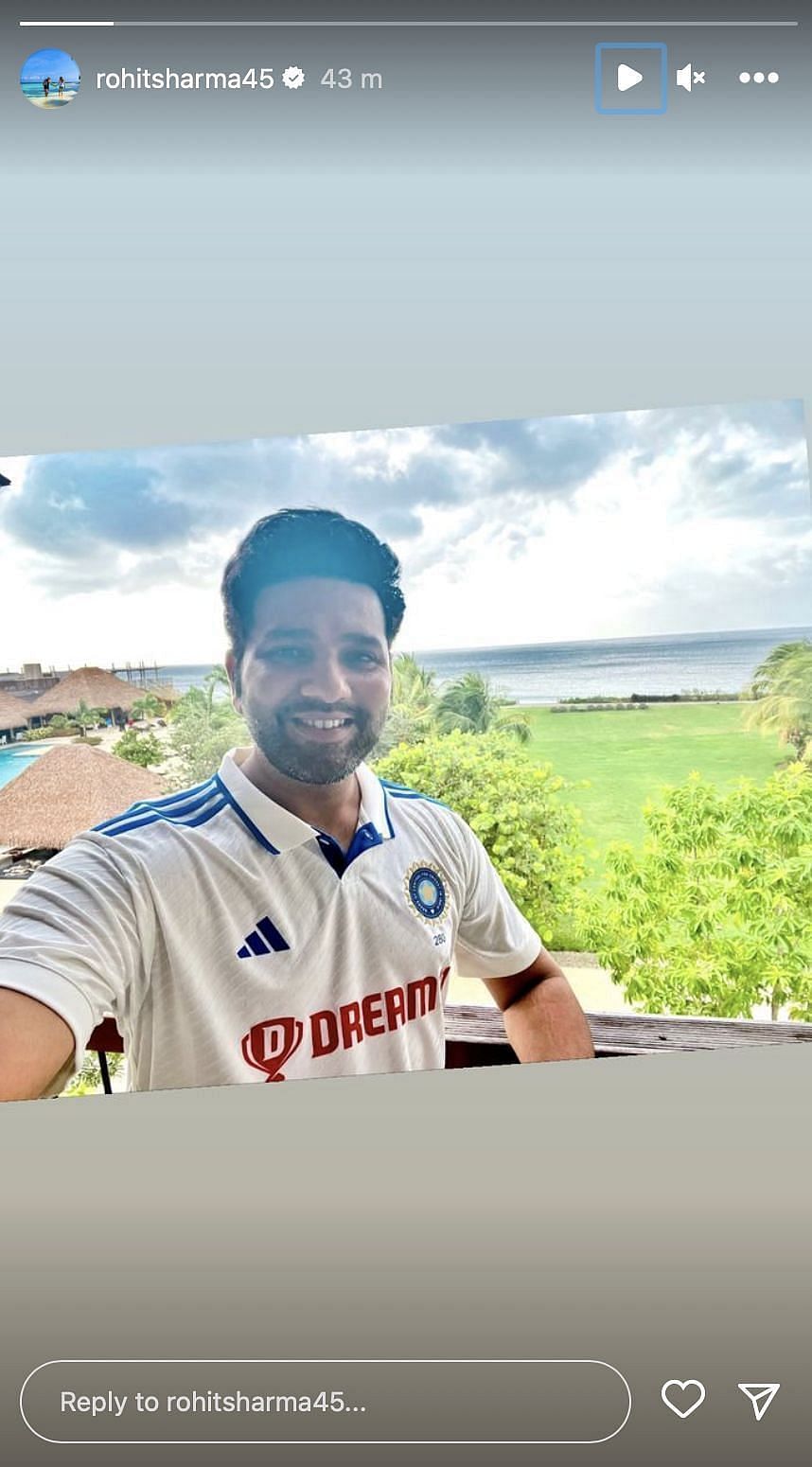 रोहित शर्मा भारतीय टेस्ट टीम की नई जर्सी में आए नजर