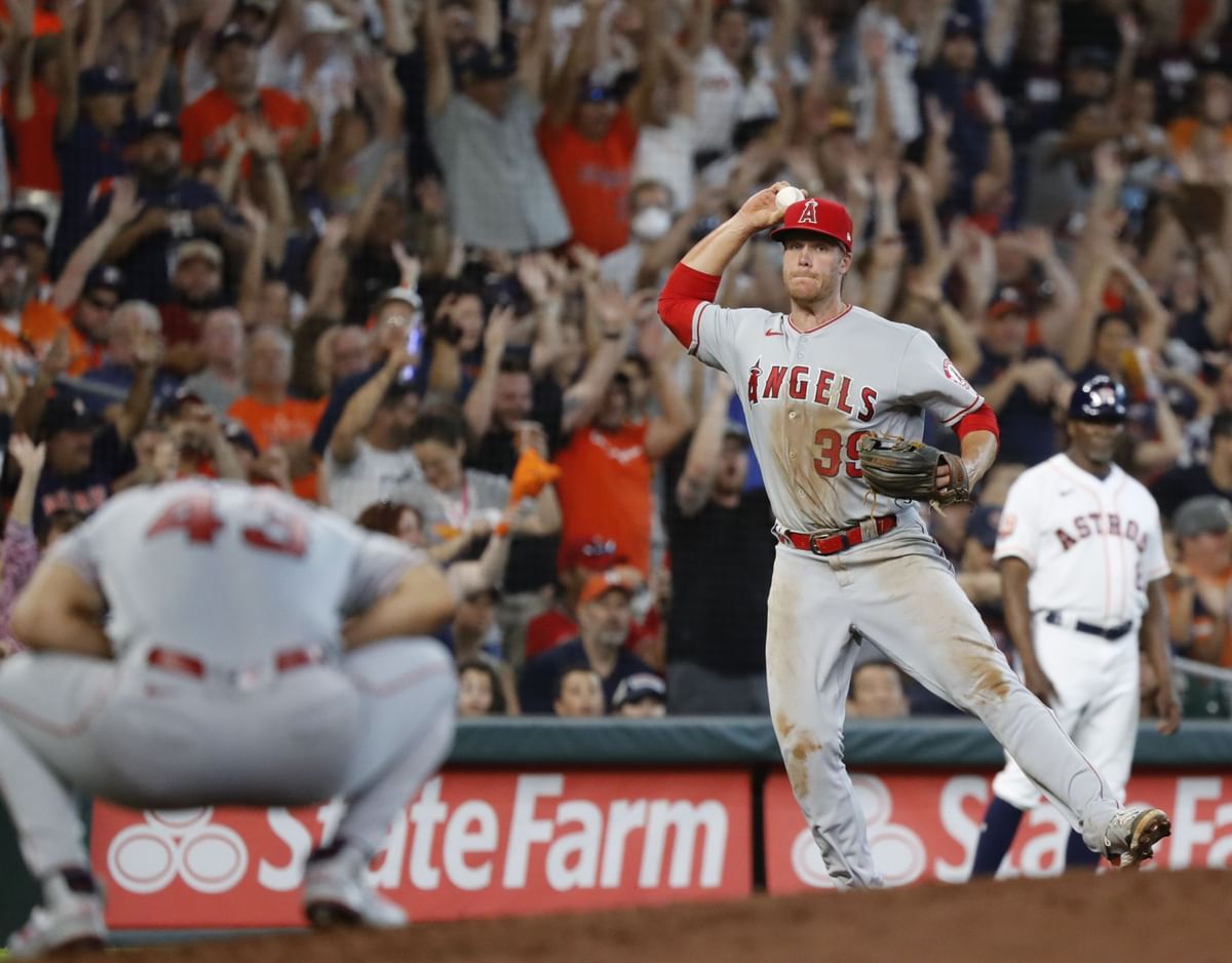 Former MLB player David MacKinnon extols the merits of Japanese baseball "People have to put