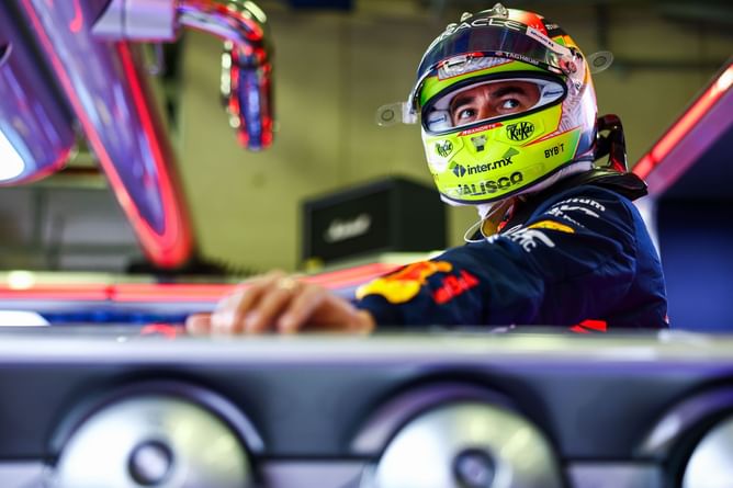 "Meh, boring excuses" - Fans don't buy Sergio Perez blaming Alex Albon for his shocking qualifying