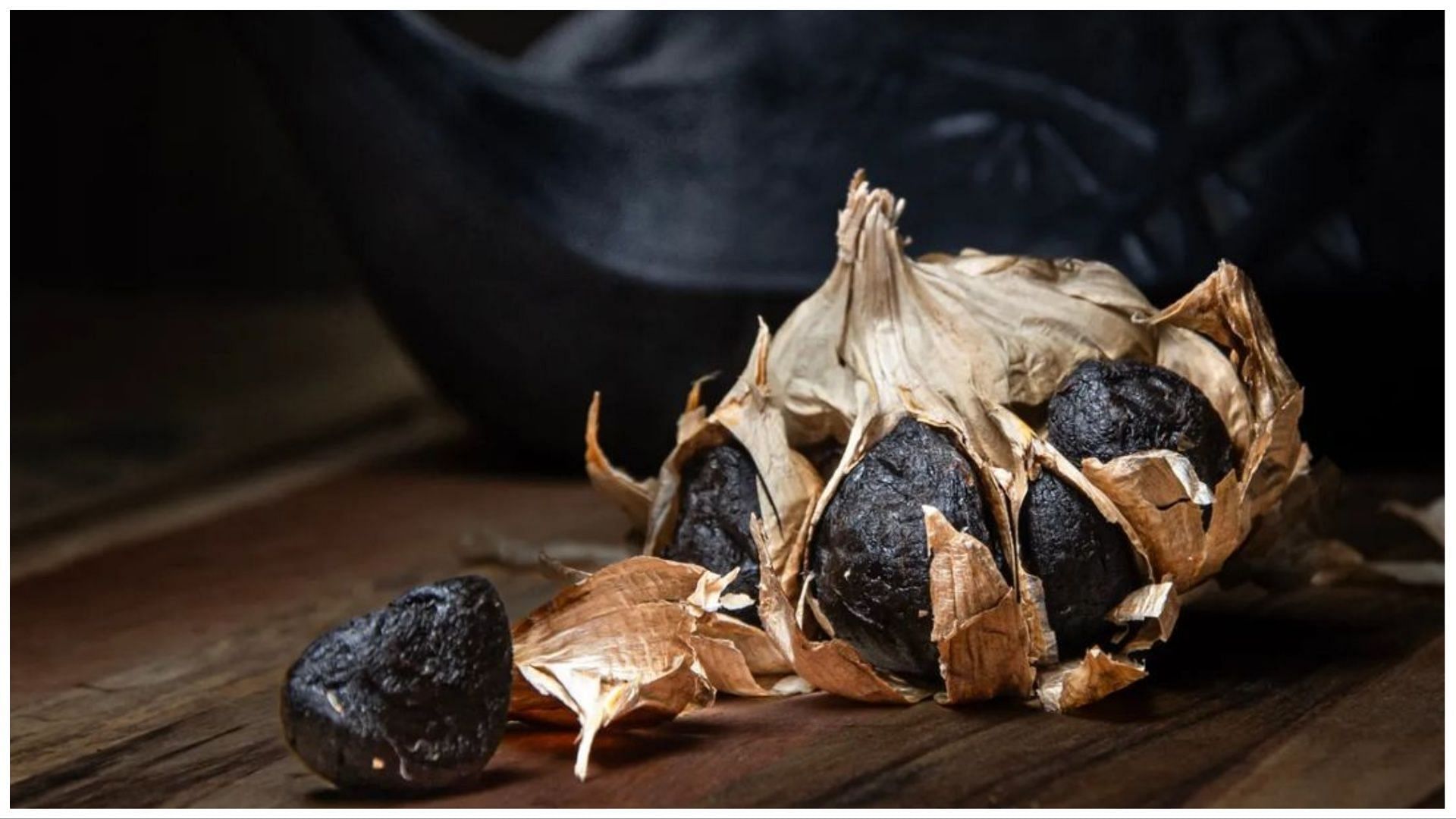 Benefits of black garlic explained. (Image via Instagram/  el.oso.sala.la.sopa)