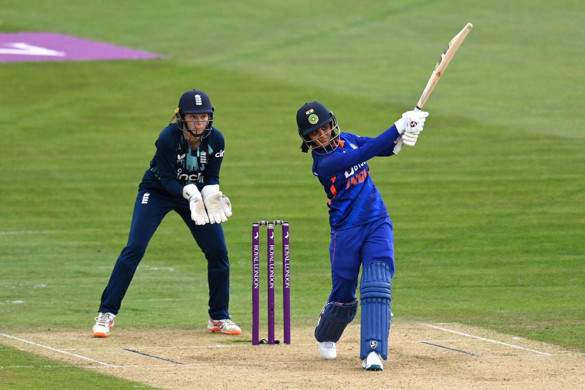 India women beat up Harleen Deol (Photo: Getty Images)