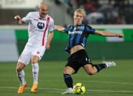 Rasmus Hojlund (left)'s move to Old Trafford has hit a roadblock.