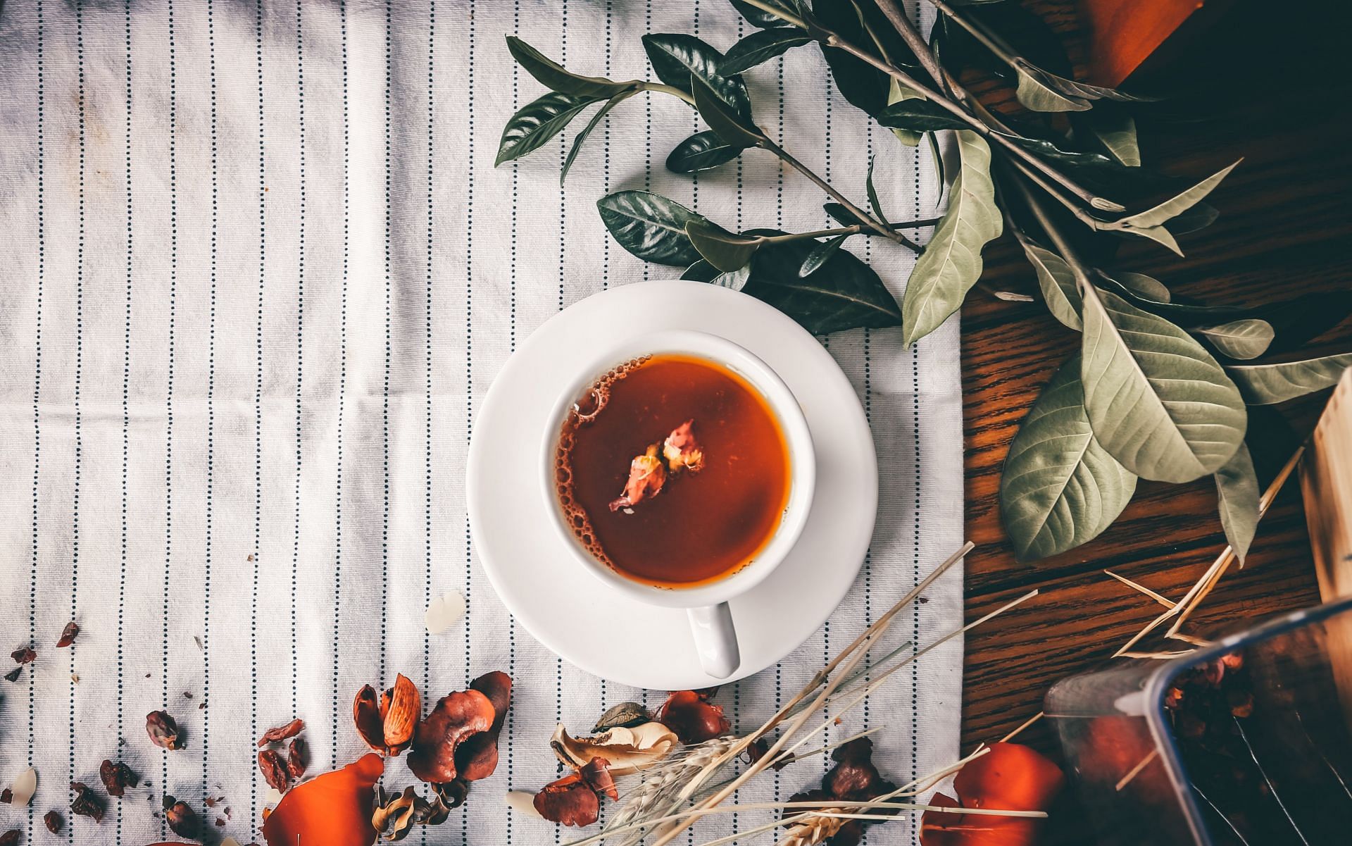 Licorice root tea helps in increasing energy levels for the day. (Image via Unsplash/ Miti)