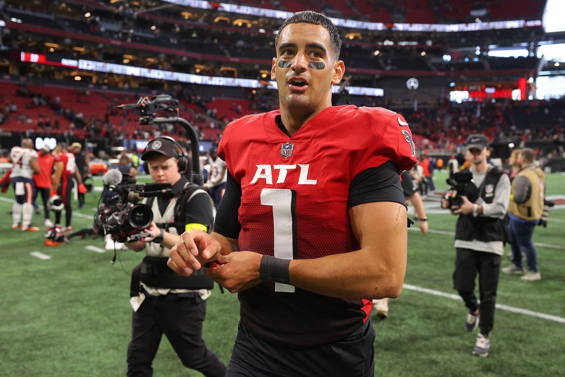 Did Marcus Mariota quit on the Falcons? Eagles QB's controversial exit  uncovered
