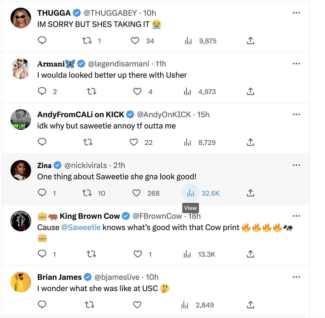 Social media users reacted to the singer singing to Saweetie, days after the Keke Palmer fiasco. (Image via Twitter)
