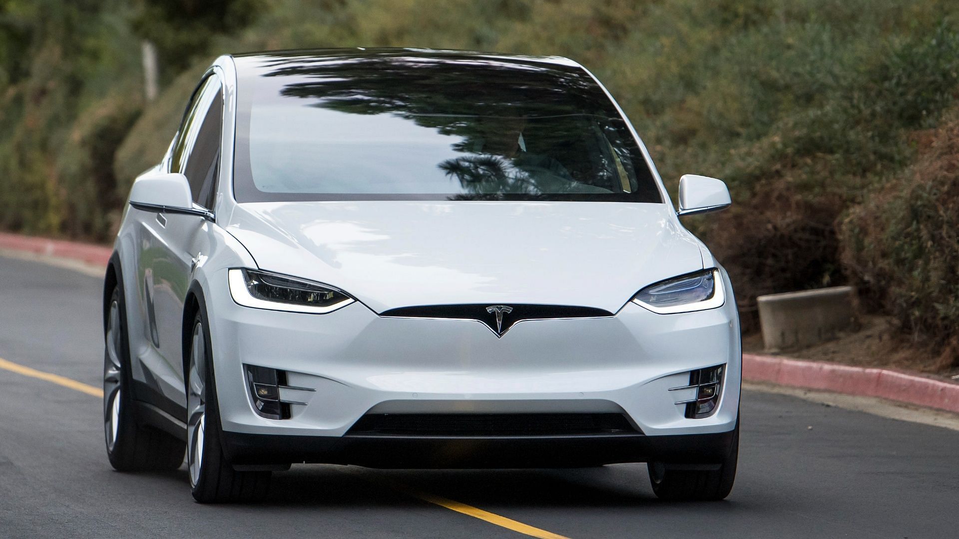 At least 1,300 Tesla Y, X, and S 2023 model-year vehicles may also be affected by a camera issue that can affect several safety features (Image via Bloomberg / Getty Images)