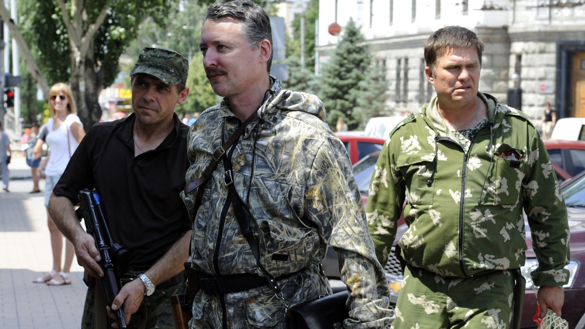 Igor Girkin with his associates (Image via Twitter/@GlasnostGone)