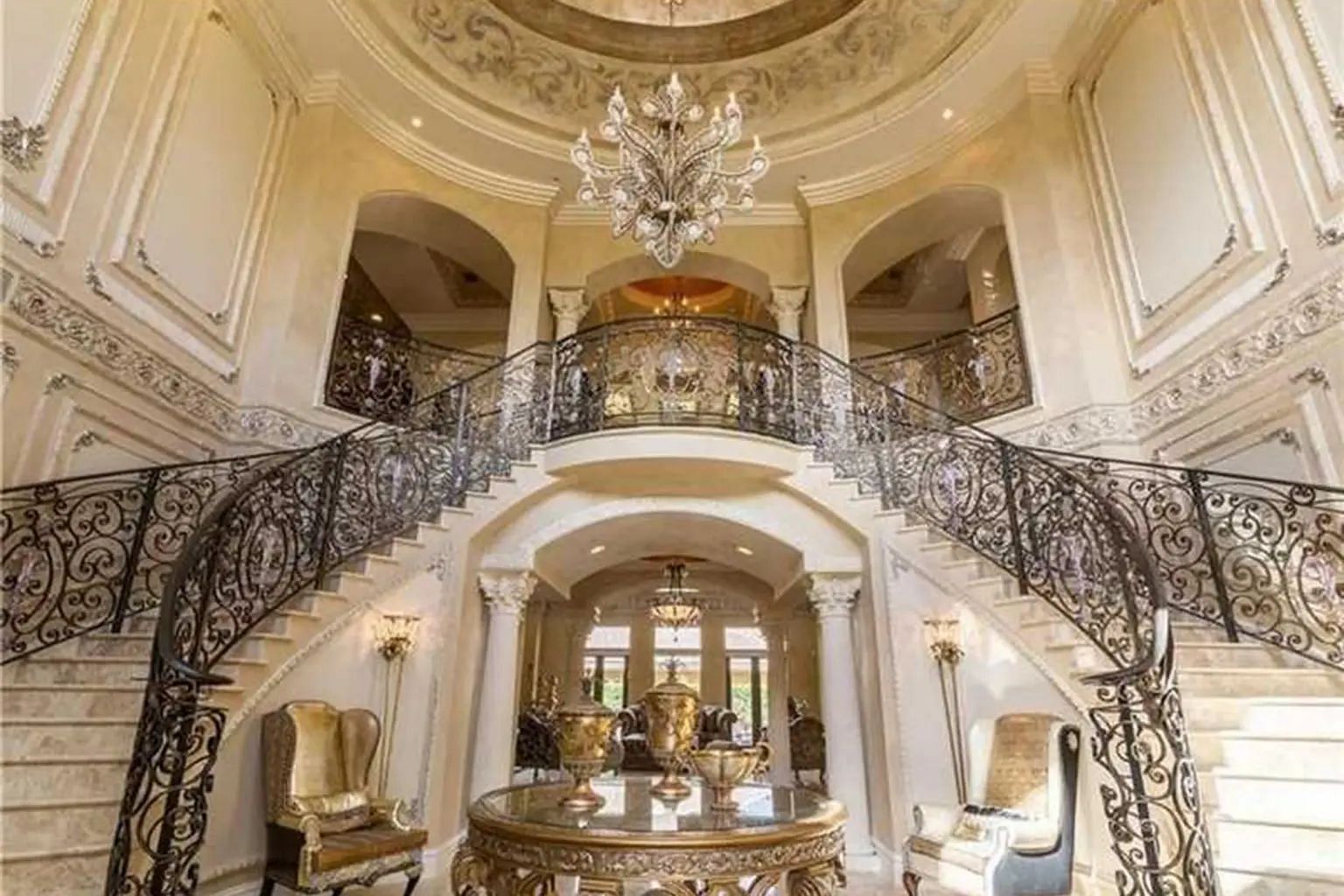 Antonia Brown House - Double spiral staircase