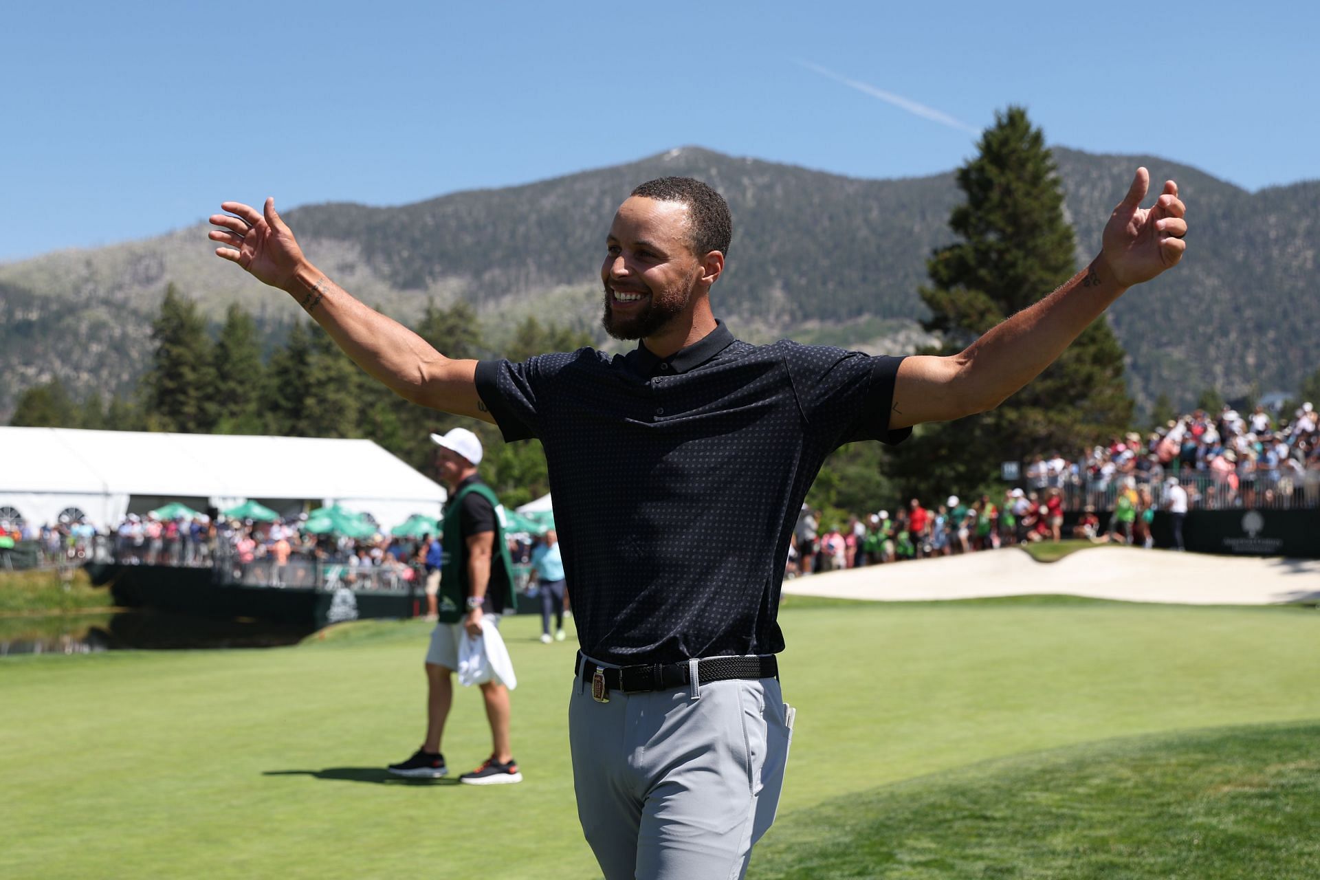 Steph Curry celebrates after winning the 2023 Lake Tahoe Golf Championship (ACC) (via Getty Images)