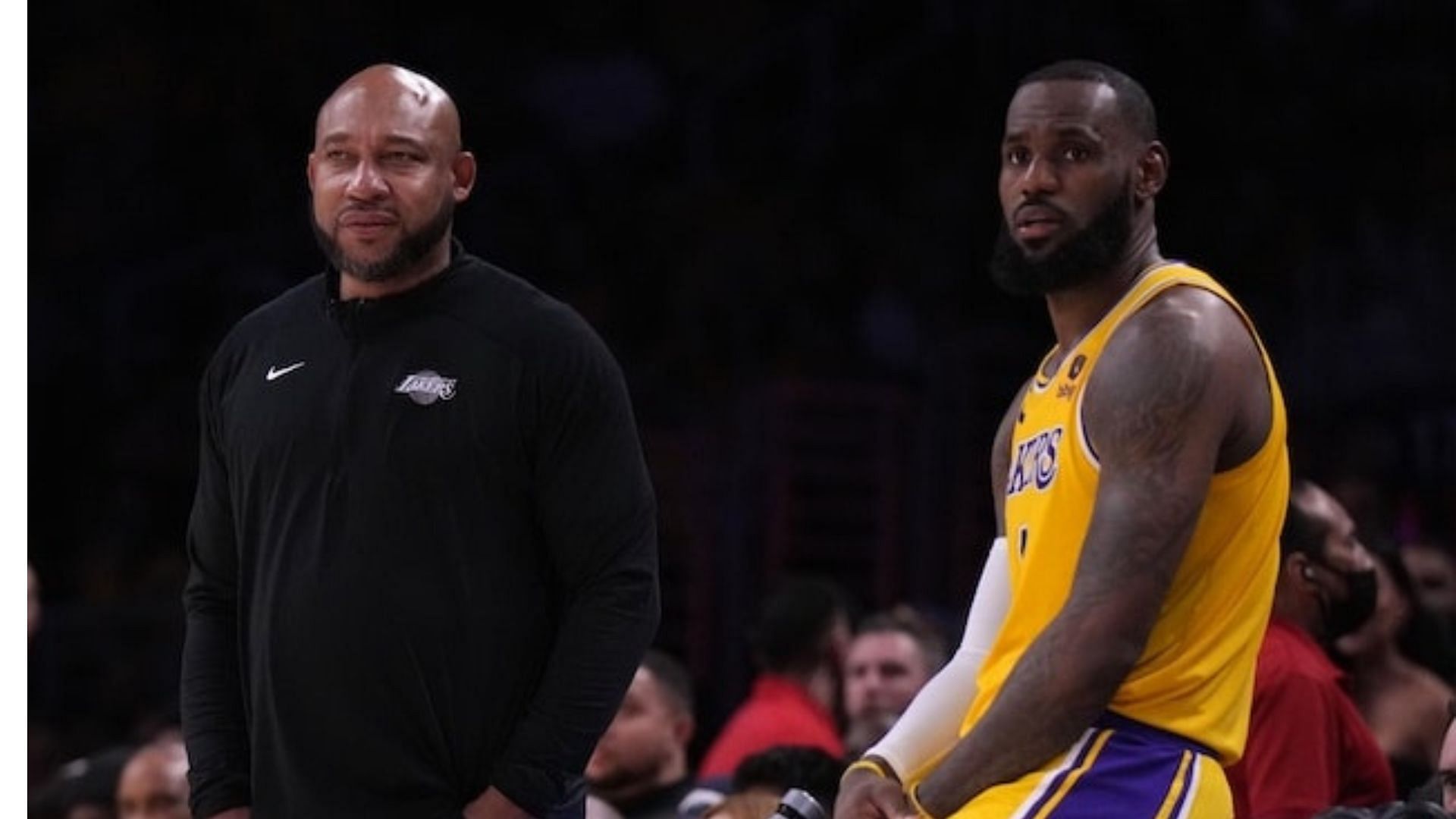 LeBron James and Darvin Ham look on at a game [Source: Lakers Nation]