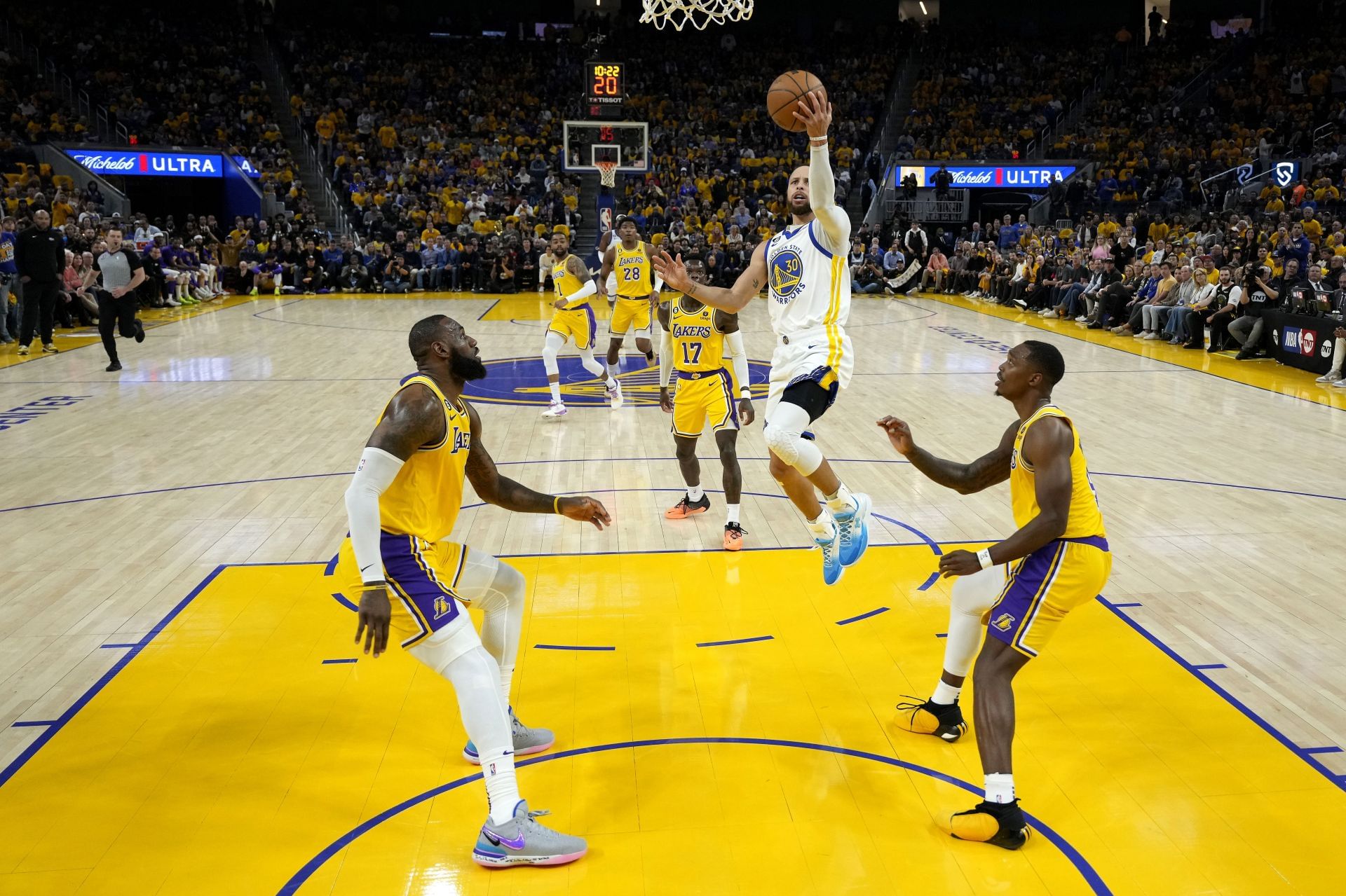 Los Angeles Lakers vs Golden State Warriors - Game Five