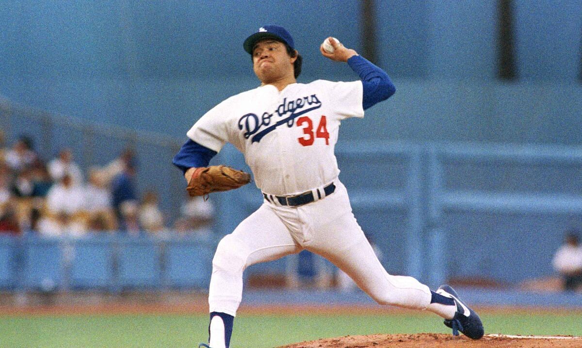 Fernando Valenzuela pitching the ball