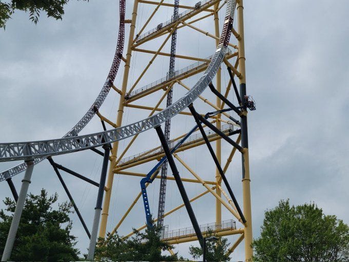 What happened to Rachel Hawes? Cedar point amusement park lawsuit