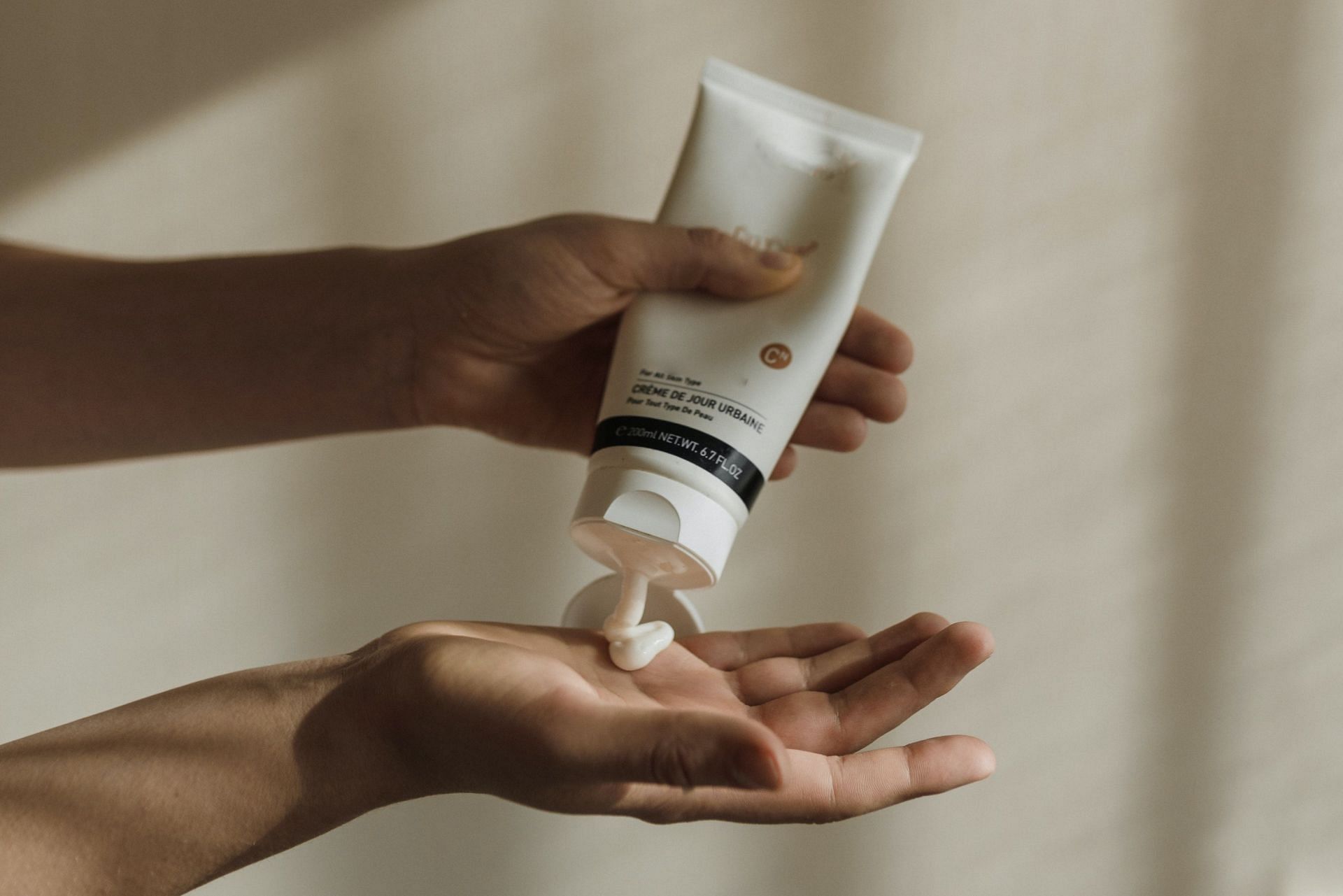 Sulfur for acne: Does it work? (Image via Pexels / Arina Krasnikova)