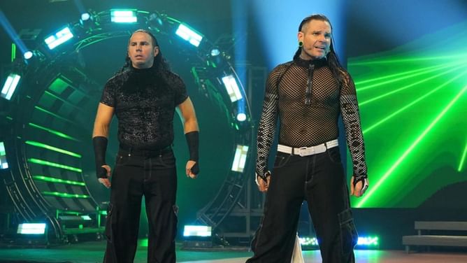 [Photo] Matt Hardy shares a picture with Jeff Hardy and WWE Hall of Famer