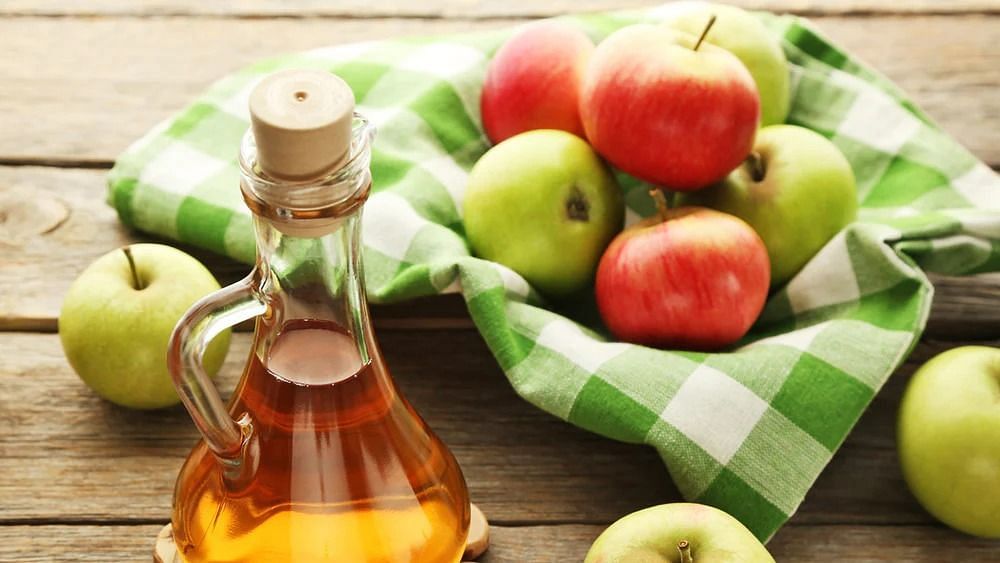 Apple-cider vinegar (Image via Getty images)