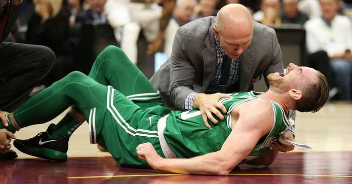WORST NBA Injury EVER? Doctor Explains Shaun Livingston Injury