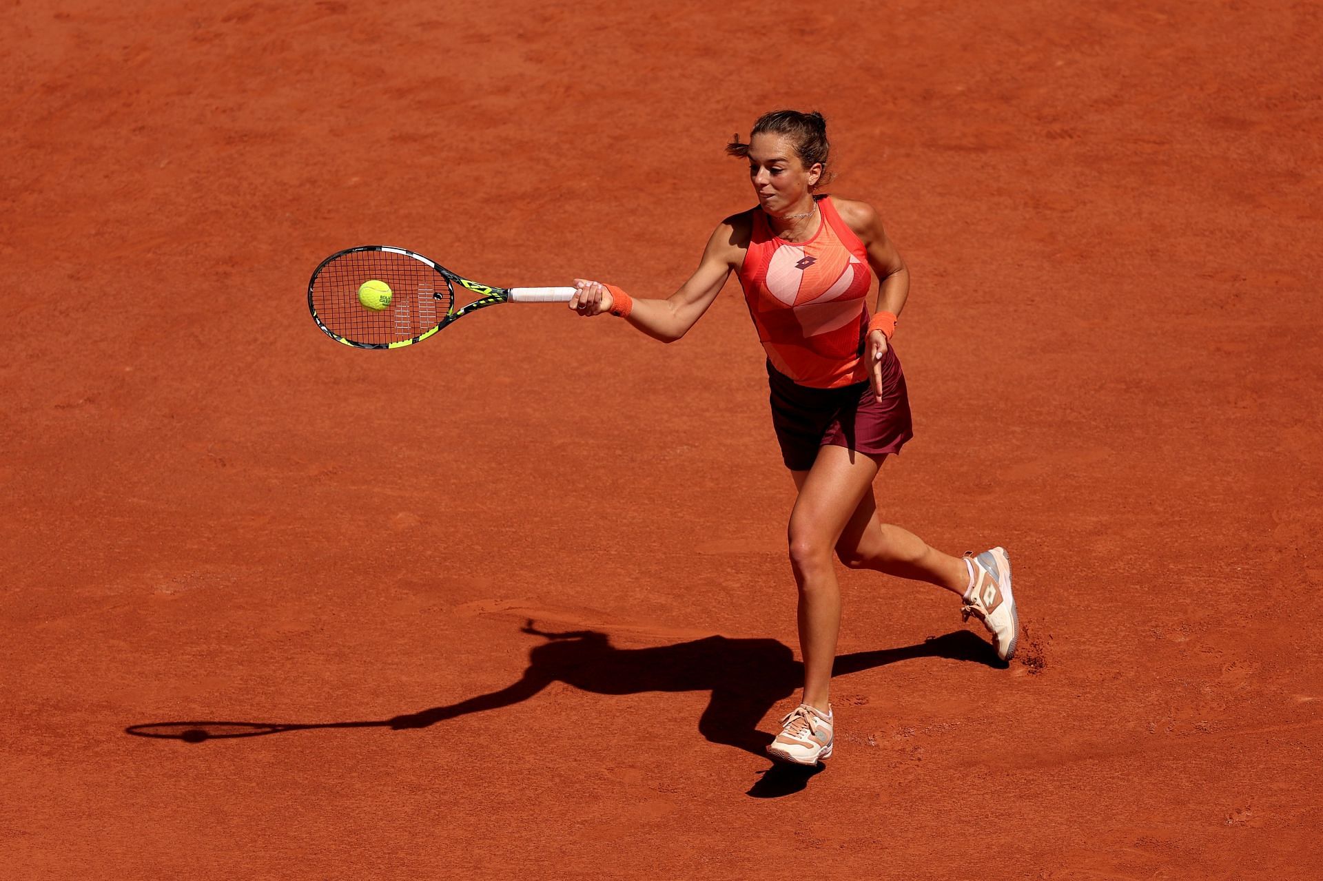 Lucia Bronzetti in action at the French Open