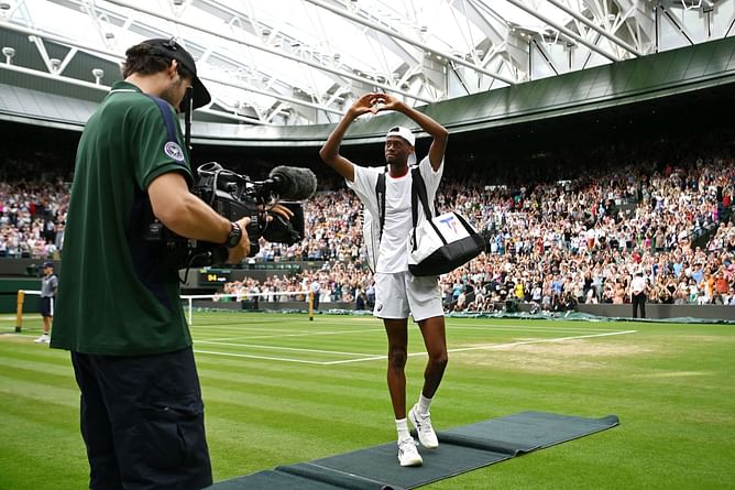 "Hungry much?" - Christopher Eubanks pokes fun at Coco Gauff snacking during American's Wimbledon QF vs Daniil Medvedev