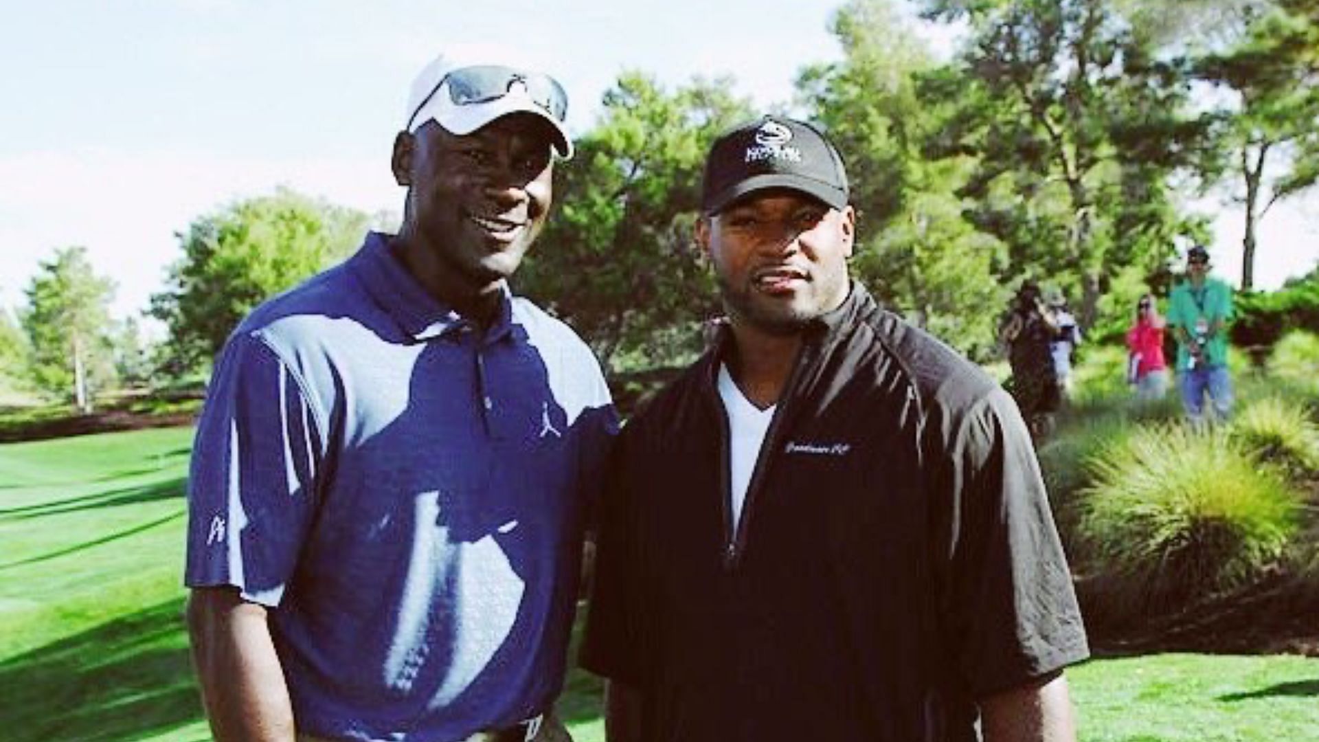 Michael Jordan and Dwight Freeney (Image via Twitter /@dwightfreeney)