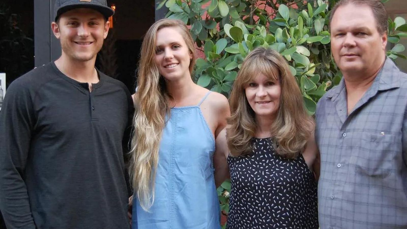 Trea Turner with his family