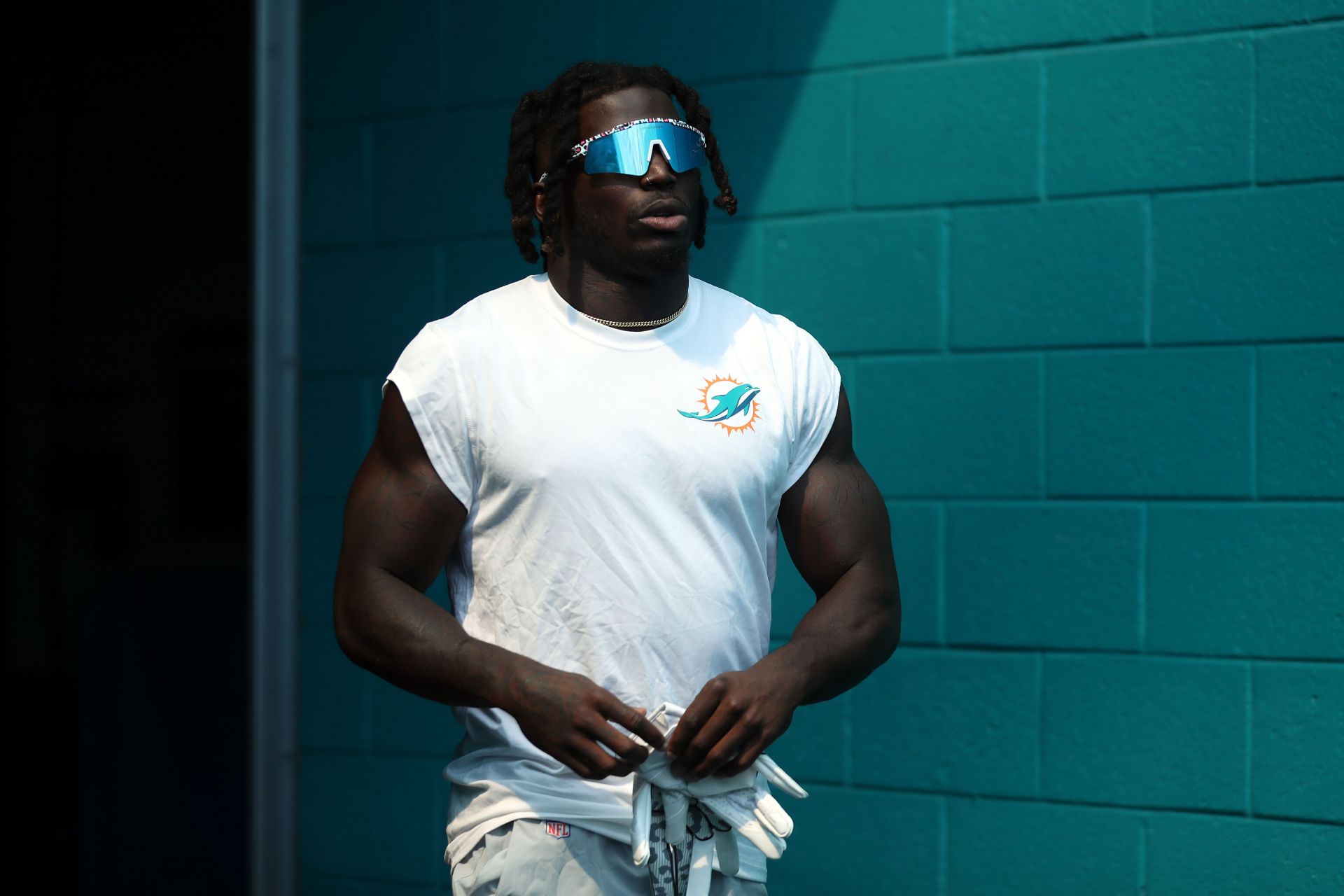 Tyreek Hill, Dolphins success shows value of elite WRs – KGET 17