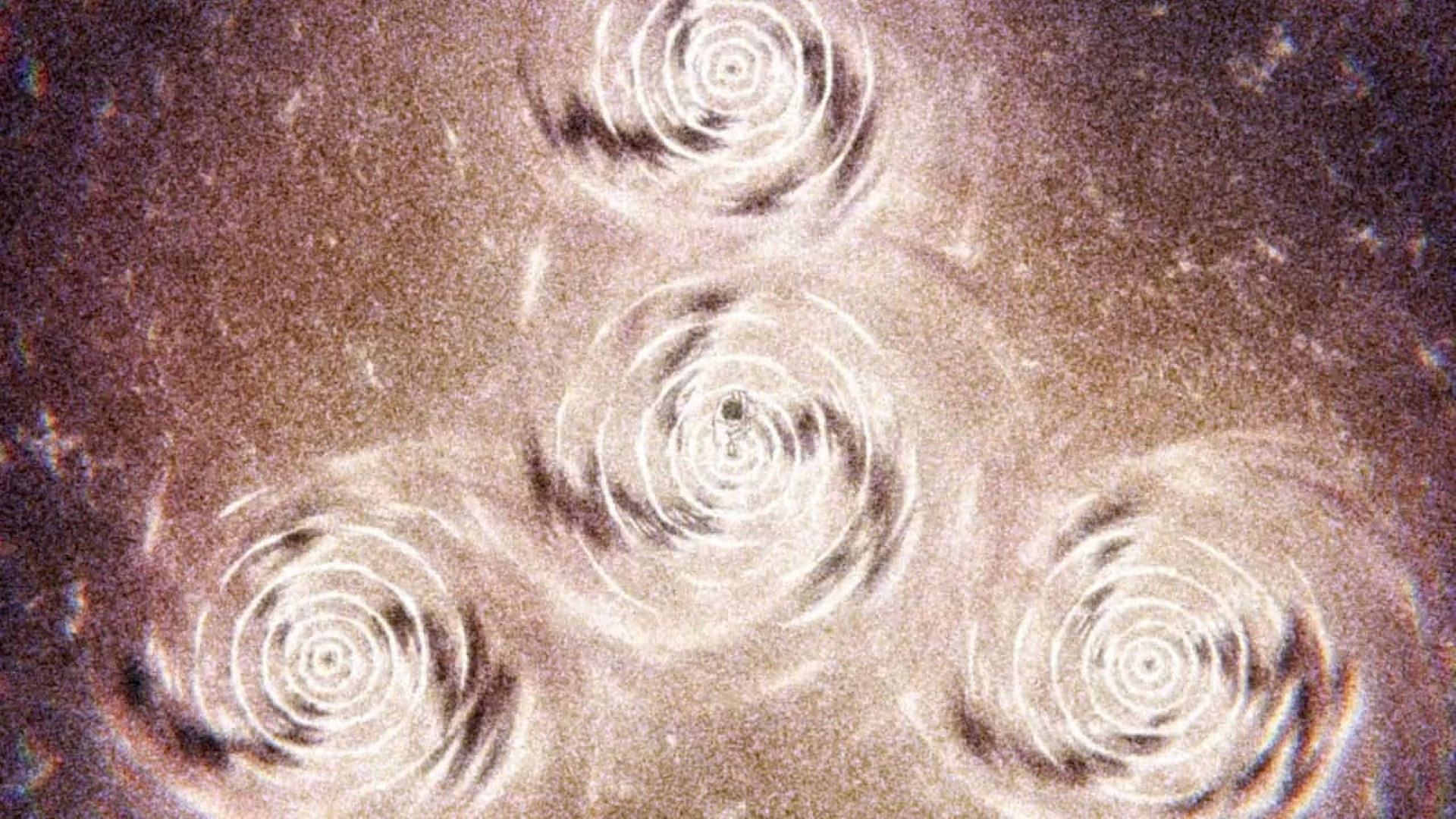 Whirlpools formed as Soul King stands in the center (Image via Pierrot)