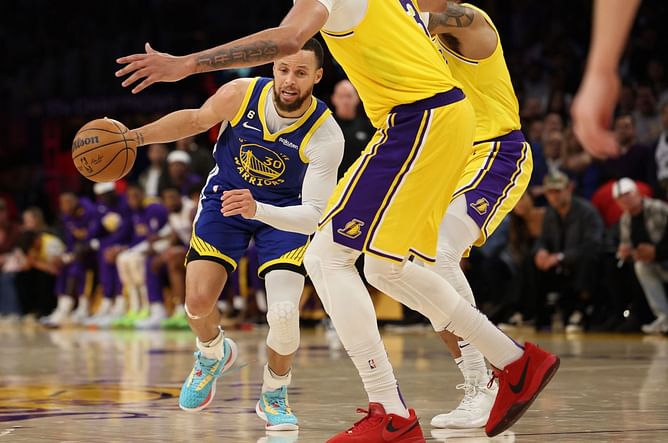 "There's a group of 3": Steph Curry names toughest defenders he has ever played against