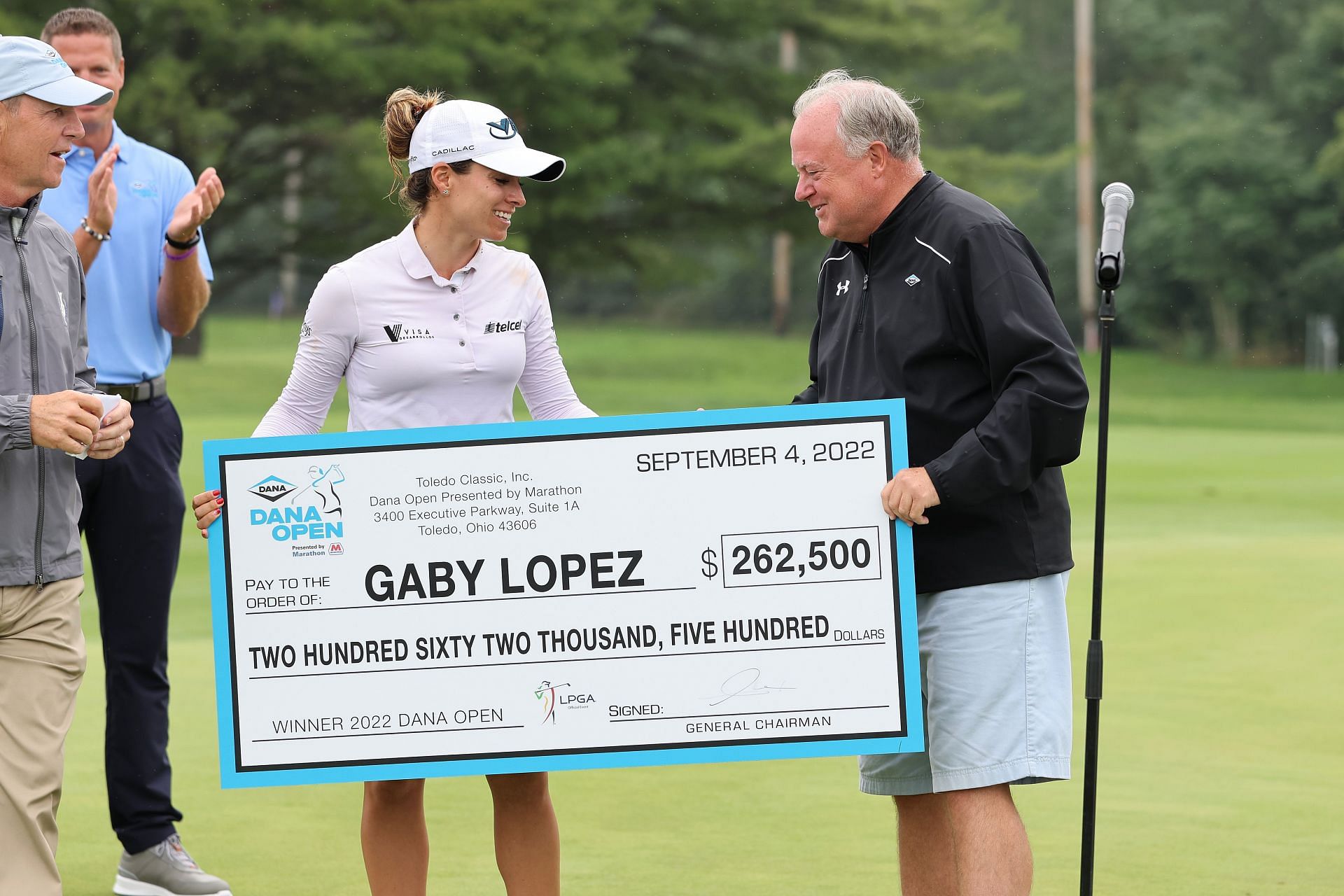 Gaby Lopez with the 2022 Dana Open paycheck (via Getty Images)