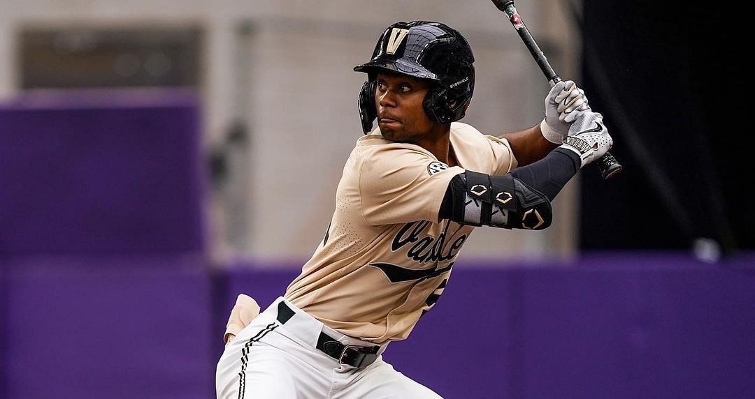 Enrique Bradfield Jr.  Batting