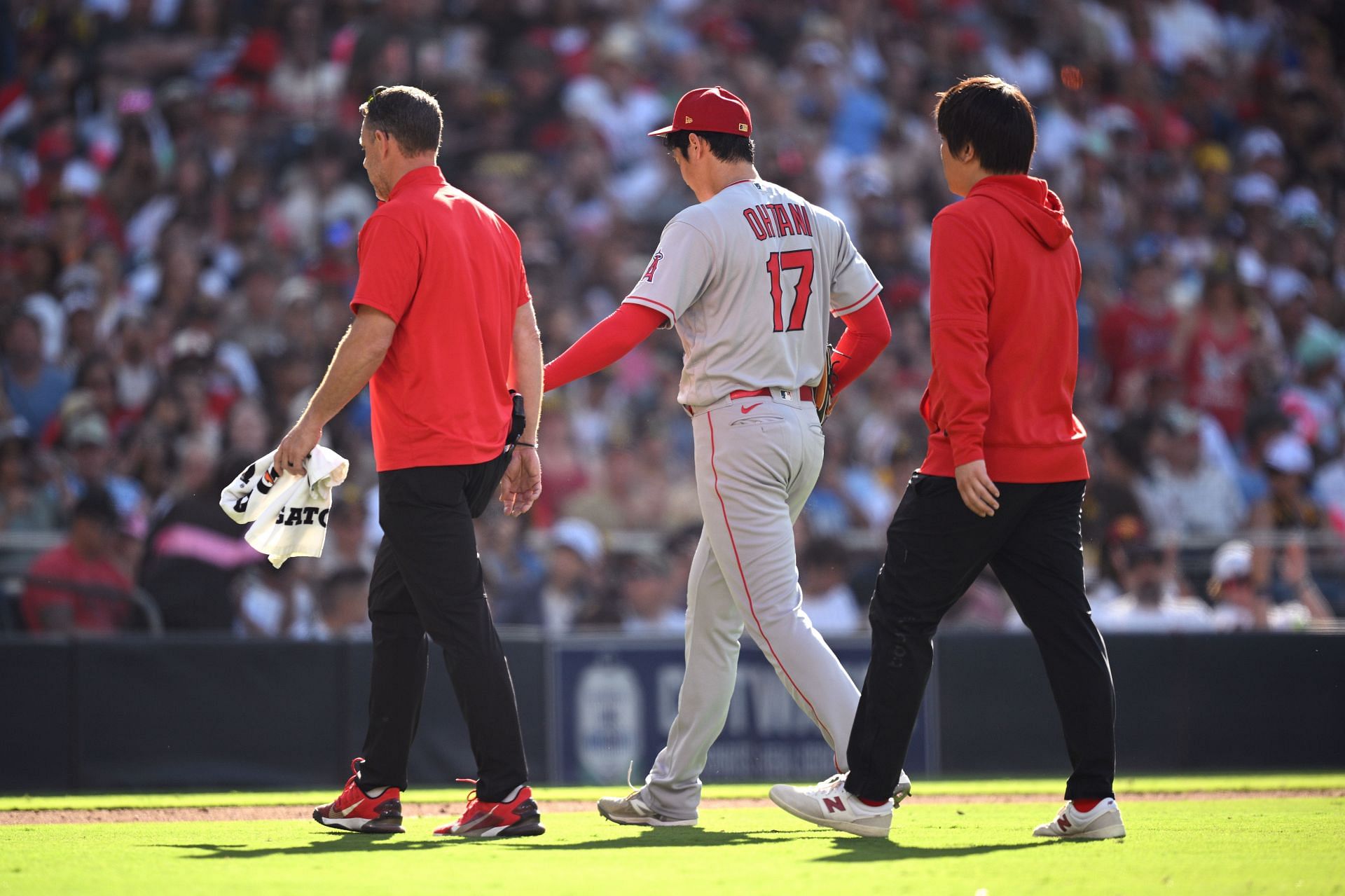 MLB fans react to Anthony Rendon claiming he has fractured tibia